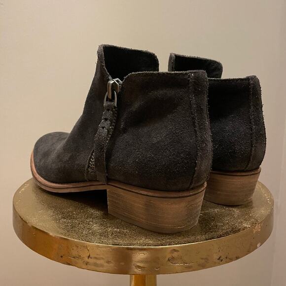 Dolce Vita Sutton Suede Ankle Boots | Gray Tassel, Stacked Heel, Size 10 EUC - Picture 5 of 11